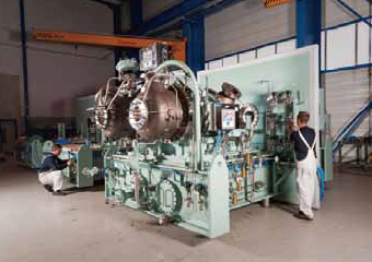 Cryostar公司制造的LNG船用DFDE系统 第4代气体压缩机